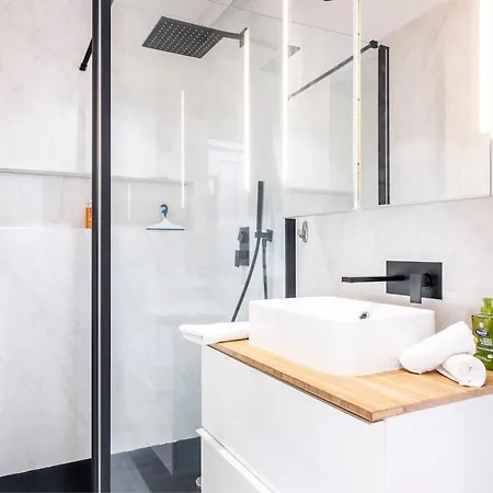 Super Flat In Carre D'or - 1 Minute From The Sea Apartment