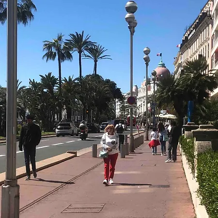 Super Flat In Carre D'or - 1 Minute From The Sea